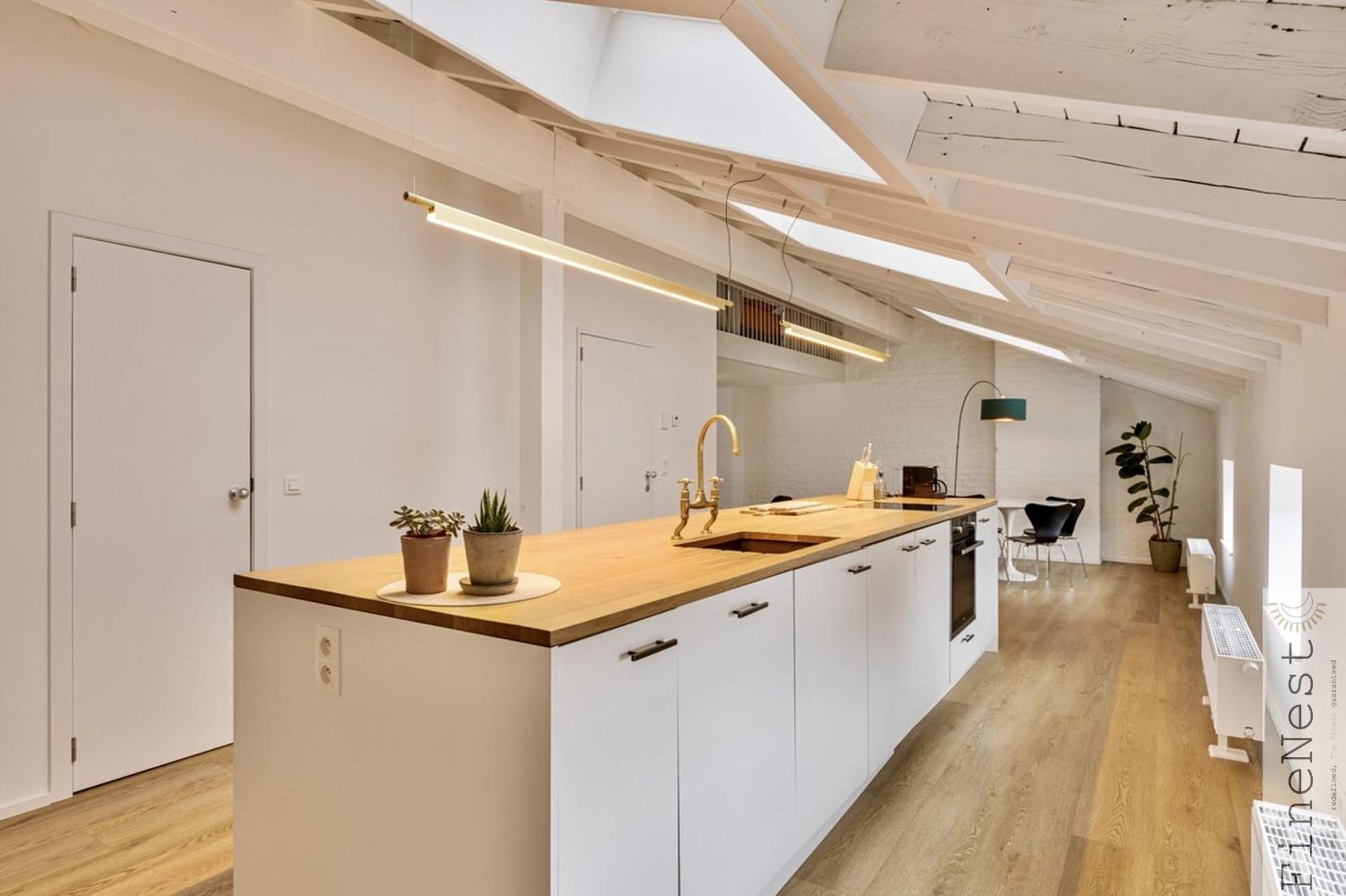 Loft 3 Chambres "Bueren" - Parking - Au Centre De Liege By Finenest Екстериор снимка